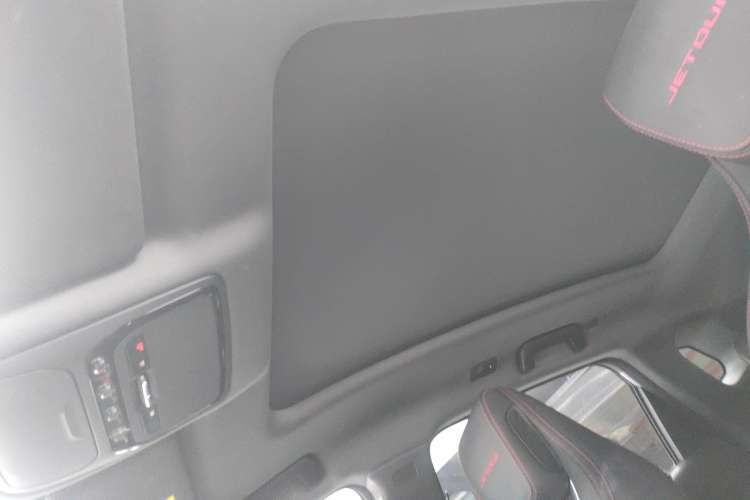 Used JETOUR Dashing 2022 1.6T DCT King SPORT Headliner