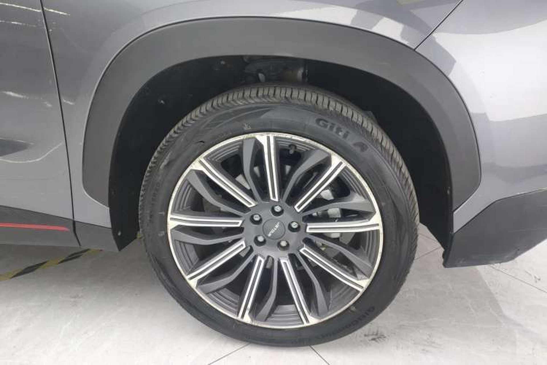 Used JETOUR Dashing 2022 1.6T DCT King SPORT Left Rear Wheel Hub