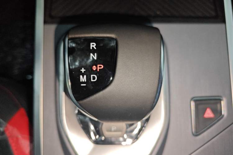 Used JETOUR Dashing 2025 1.5T DCT Beyond Edition Gear Lever