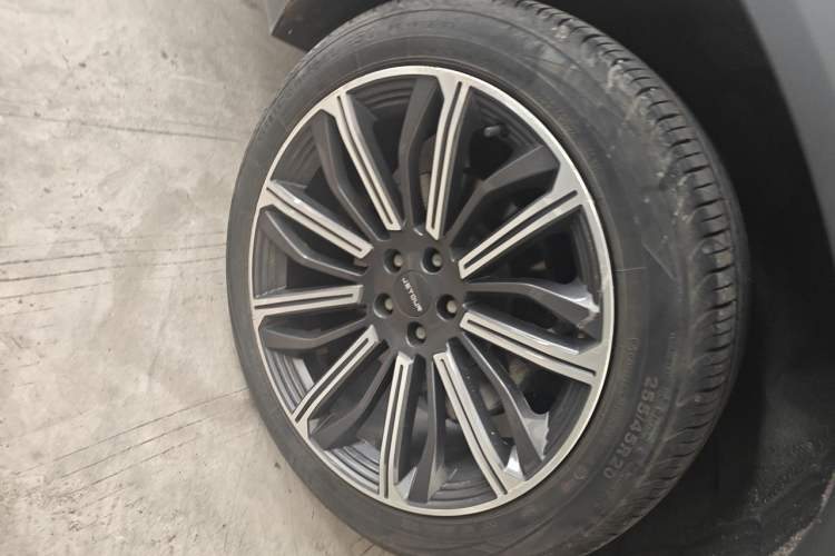 Used JETOUR Dashing 2022 1.6T DCT King MAX Right Front Wheel Hub