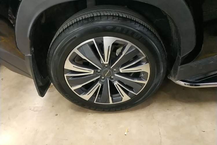 Used JETOUR Dashing 2022 1.6T DCT King PLUS Right Rear Wheel Hub