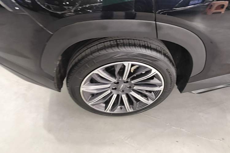 Used JETOUR Dashing 2022 1.6T DCT King MAX Right Rear Wheel Hub