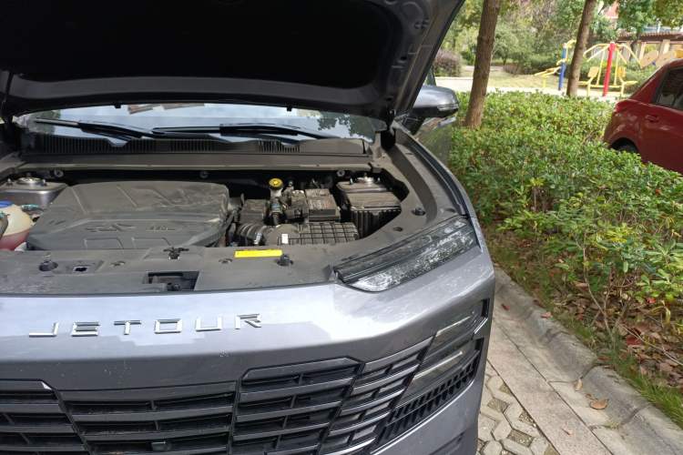 Used JETOUR Dashing 2022 1.6T DCT King MAX Engine Bay Left