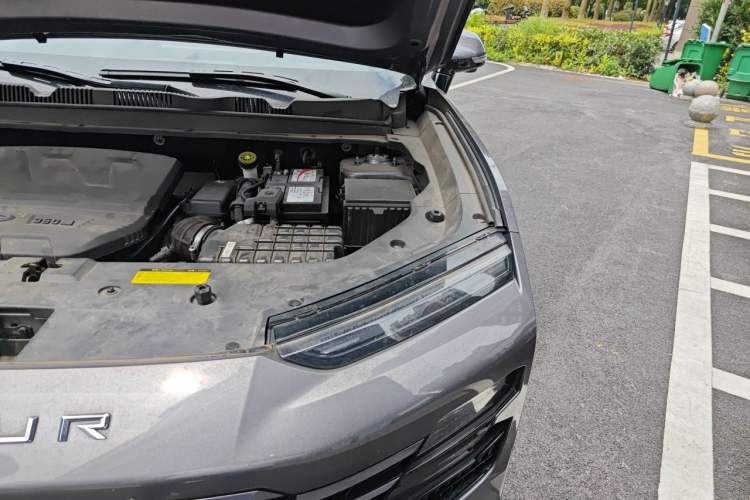 Used JETOUR Dashing 2022 1.6T DCT King ULTRA Engine Bay Left