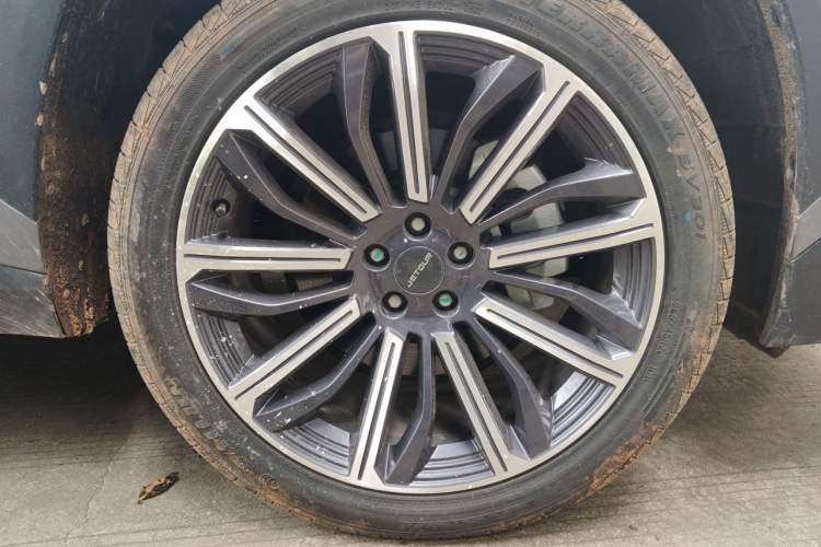 Used JETOUR Dashing 2022 1.6T DCT King MAX Right Front Wheel Hub