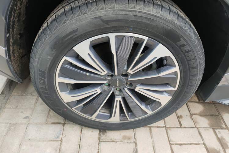 Used JETOUR Dashing 2022 1.6T DCT King PLUS Right Rear Wheel Hub