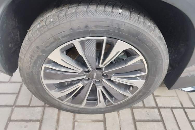 Used JETOUR Dashing 2022 1.6T DCT King PLUS Right Rear Wheel Hub