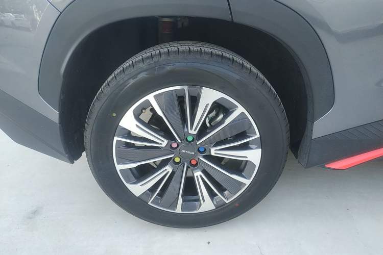 Used JETOUR Dashing 2022 1.6T DCT King PRO Right Rear Wheel Hub
