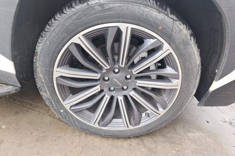 Used JETOUR Dashing 2022 1.6T DCT King MAX Right Front Wheel Hub