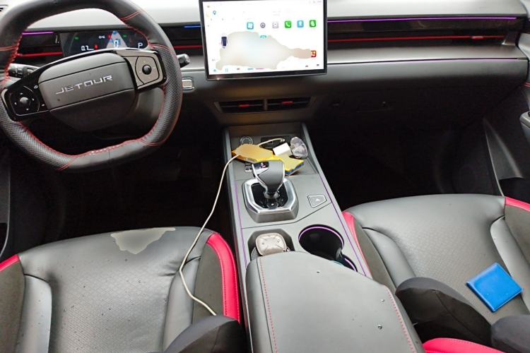Used JETOUR Dashing 2023 1.5T DCT Starlight Shine Pro Edition Center Console