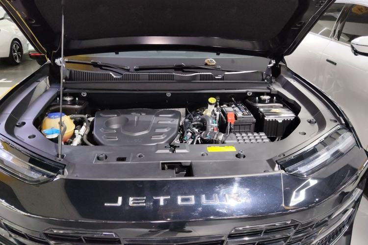 Used JETOUR Dashing 2023 1.5T DCT Starlight Shine Pro Edition Engine Bay