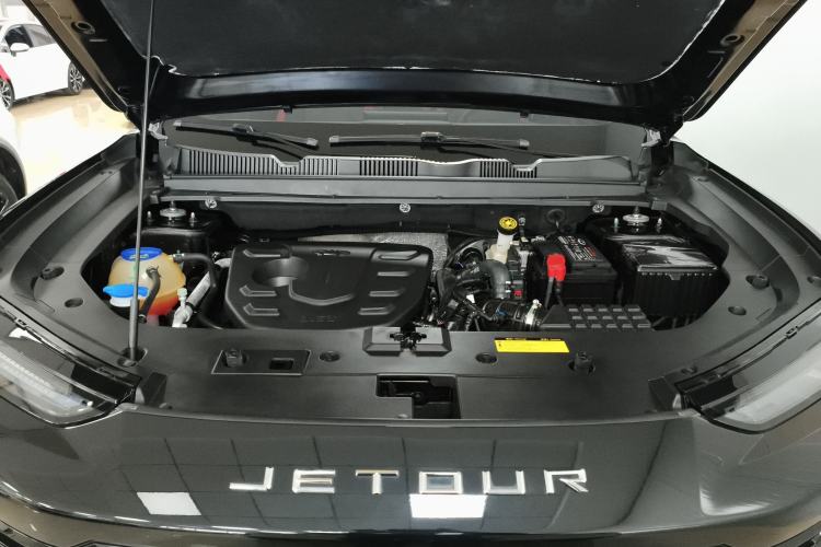 Used JETOUR Dashing 2023 1.5T DCT Starlight Shine Pro Edition Engine Bay