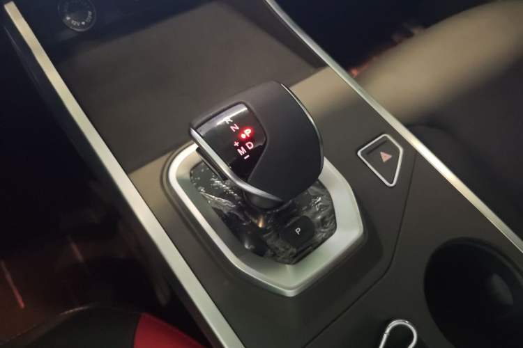 Used JETOUR Dashing 2023 1.5T DCT Starlight Shine Pro Edition Gear Lever