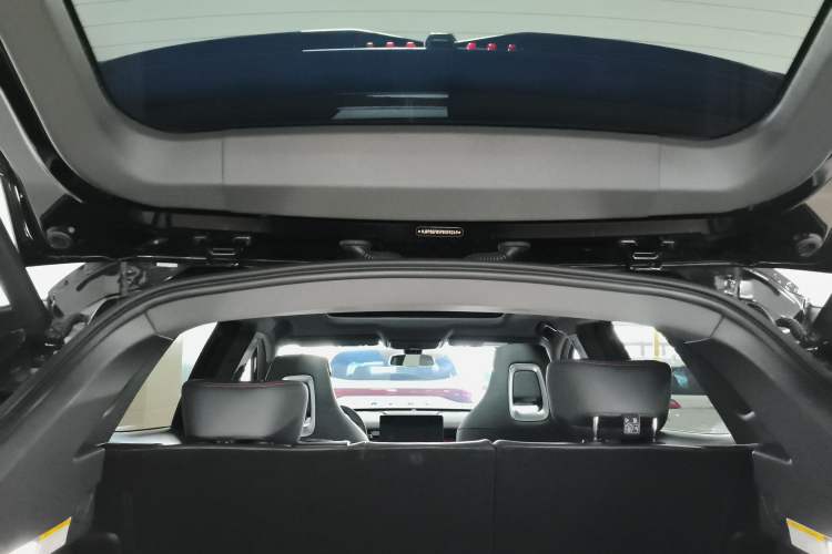 Used JETOUR Dashing 2023 1.5T DCT Starlight Shine Pro Edition Headliner