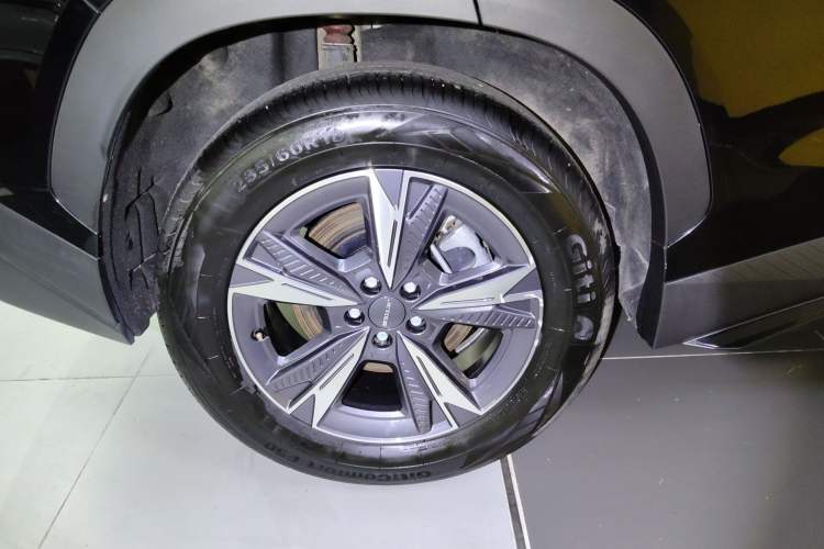 Used JETOUR Dashing 2023 1.5T DCT Starlight Shine Pro Edition Right Rear Wheel Hub