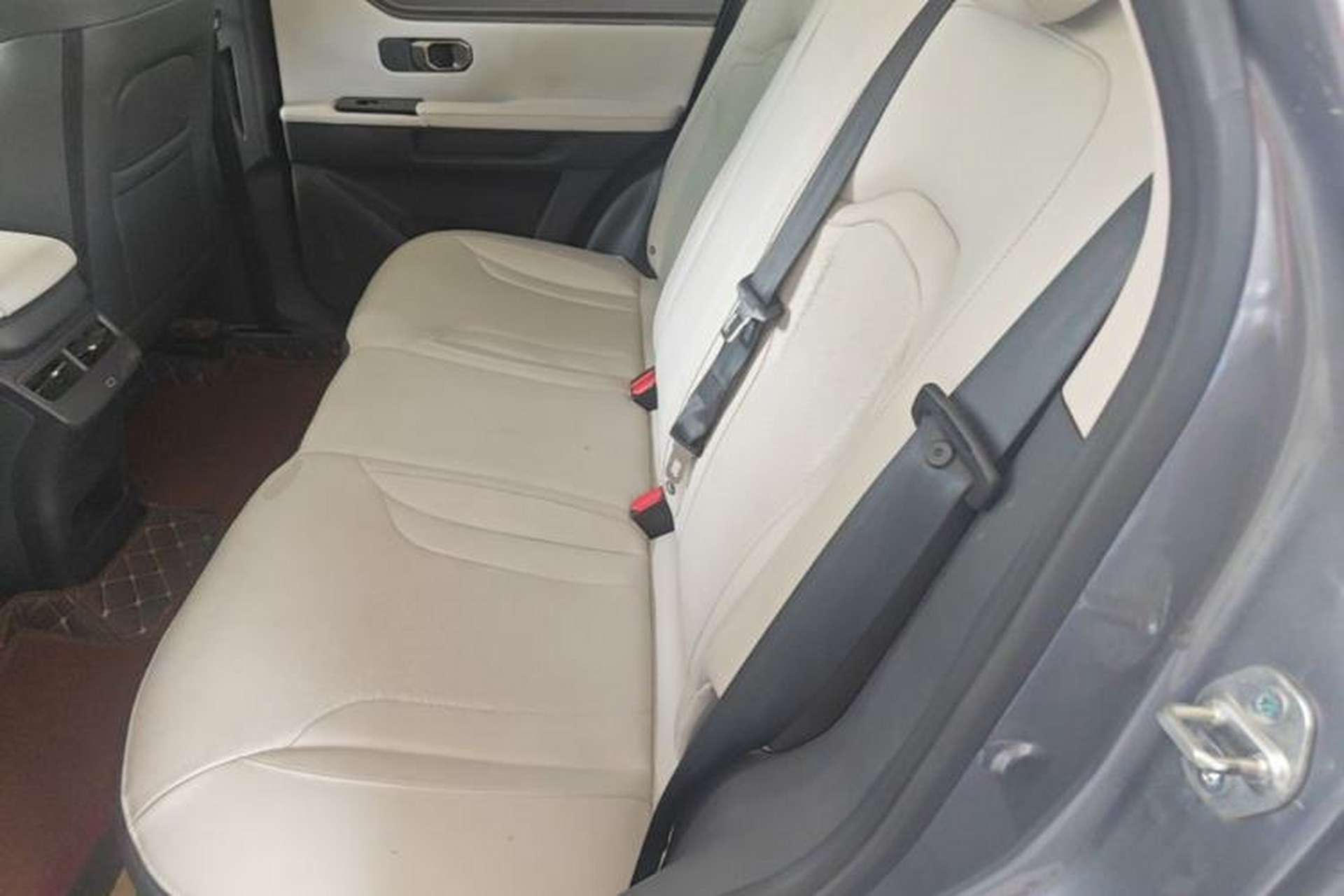 Used JETOUR Dashing 2023 1.5T DCT Starlight Shine Pro Edition Left Rear Seat