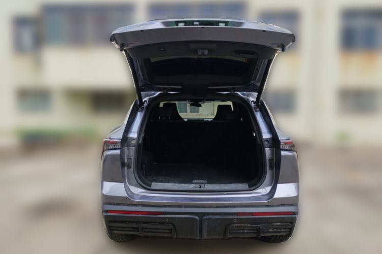 Used JETOUR Dashing 2023 1.5T DCT Starlight Shine Pro Edition Trunk
