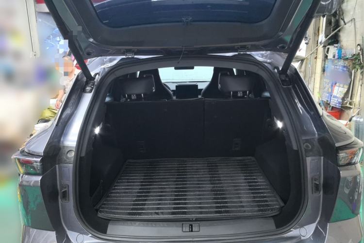 Used JETOUR Dashing 2023 1.5T DCT Starlight Shine Pro Edition Trunk