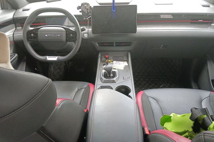 Used JETOUR Dashing 2023 1.5T DCT Starlight Shine Pro Edition Center Console