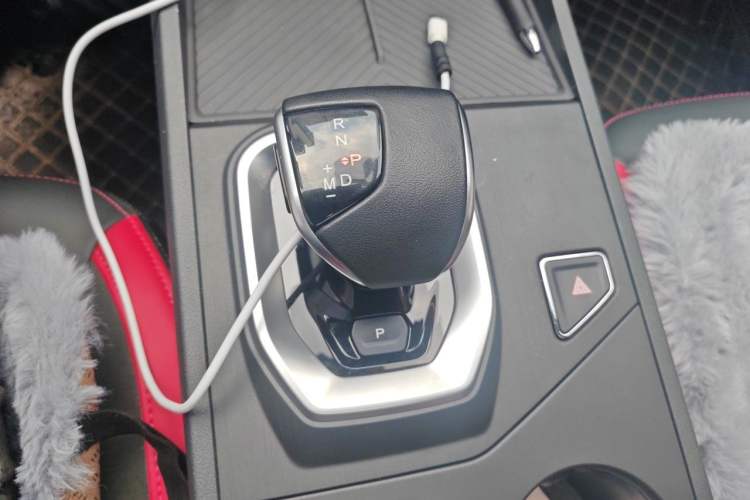 Used JETOUR Dashing 2023 1.5T DCT Starlight Shine Pro Edition Gear Lever