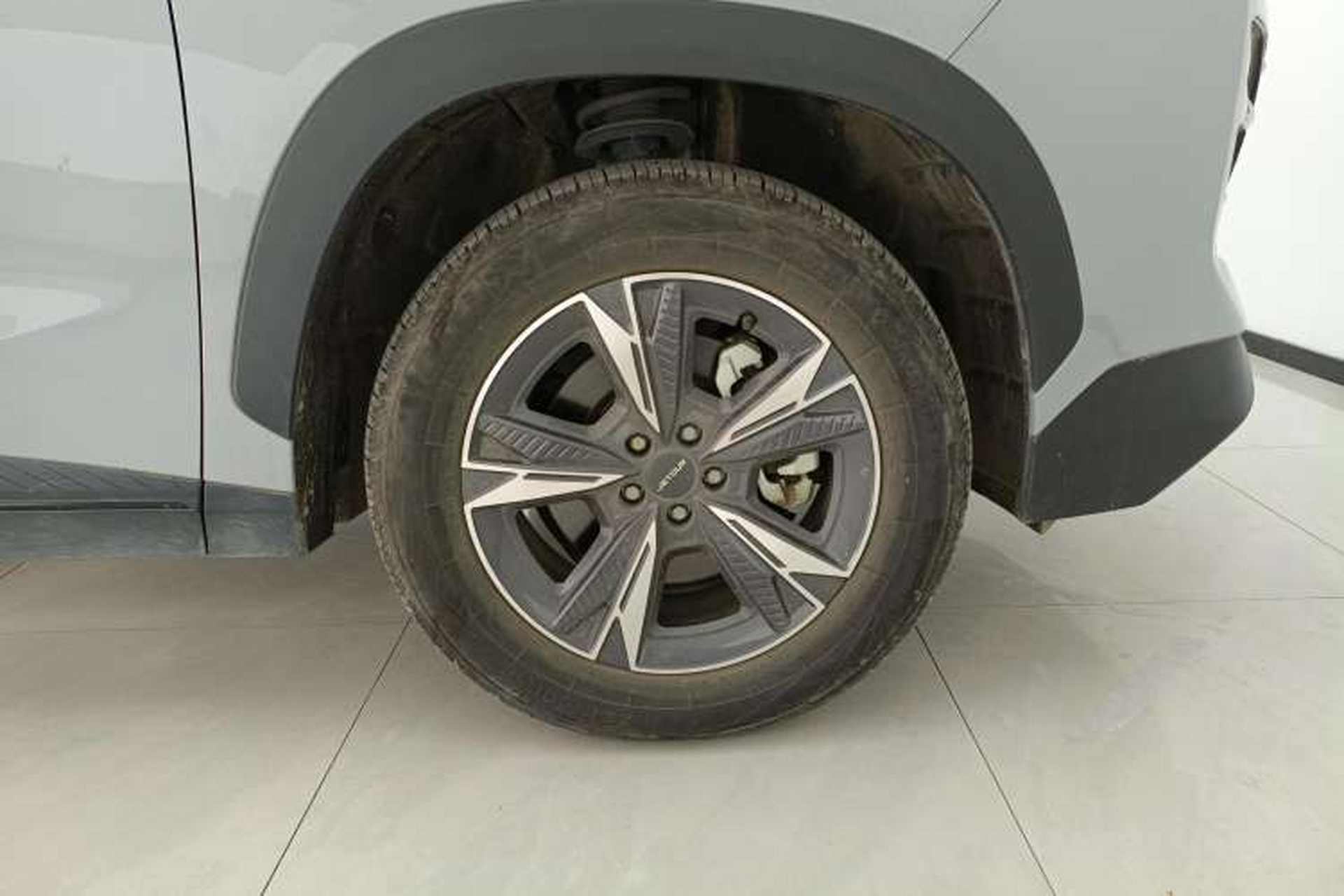 Used JETOUR Dashing 2023 1.5T DCT Starlight Shine Pro Edition Right Rear Wheel Hub