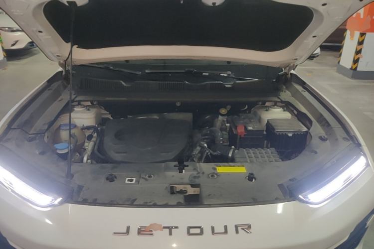 Used JETOUR Dashing 2023 1.5T DCT Starlight Shine Pro Edition Engine Bay