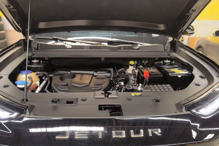 Used JETOUR Dashing 2024 1.5T DCT Starlight Shine Pro Edition Engine Bay