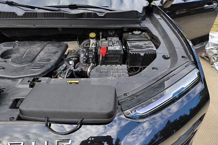 Used JETOUR Dashing 2024 1.5T DCT Longteng Edition PRO Engine Bay Left