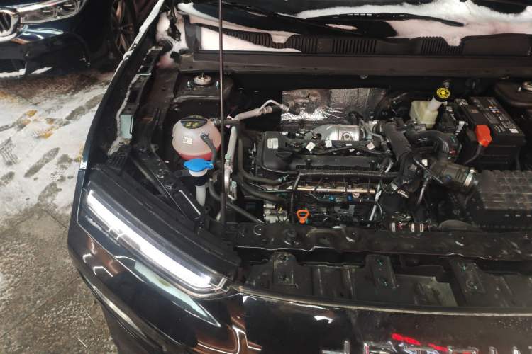 Used JETOUR Dashing 2024 1.5T DCT Youth Engine Bay Right