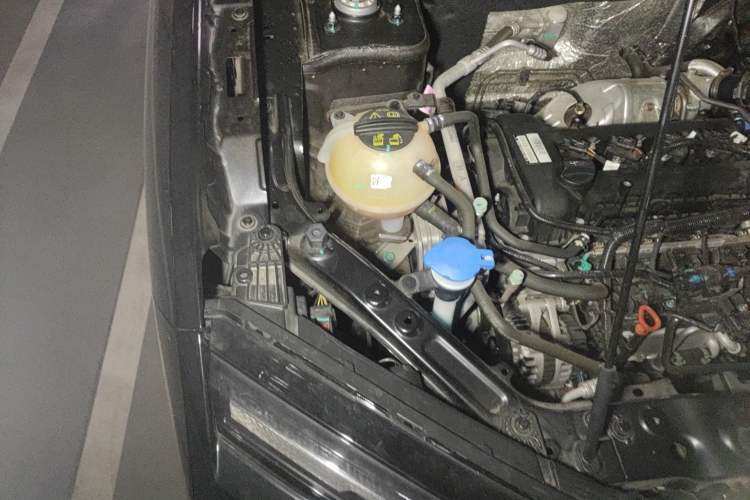 Used JETOUR Dashing 2024 1.5T DCT Youth Engine Bay Right
