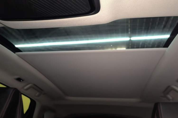 Used JETOUR Dashing 2024 1.5T DCT Starlight Shine Pro Edition Headliner