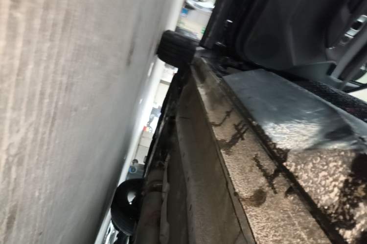 Used JETOUR Dashing 2024 1.5T DCT Starlight Shine Pro Edition Left Side Sill