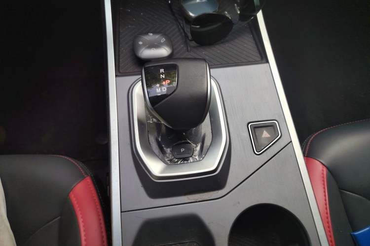 Used JETOUR Dashing 2024 1.5T DCT Starlight Shine Pro Edition Gear Lever