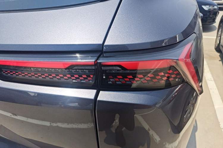 Used JETOUR Dashing 2024 1.6T DCT King Right Rear Taillight