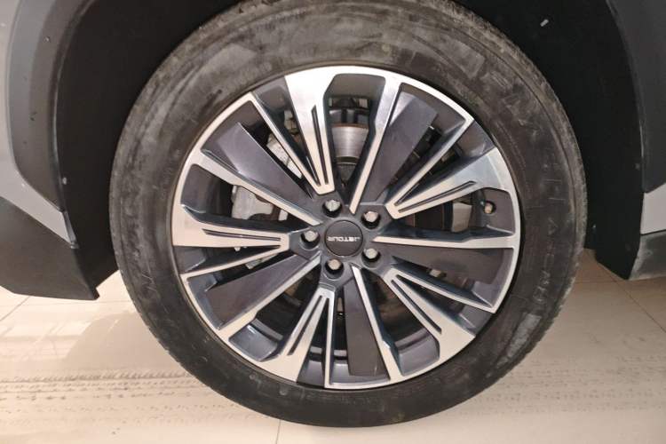 Used JETOUR Dashing 2024 1.6T DCT King PRO Left Front Wheel Hub