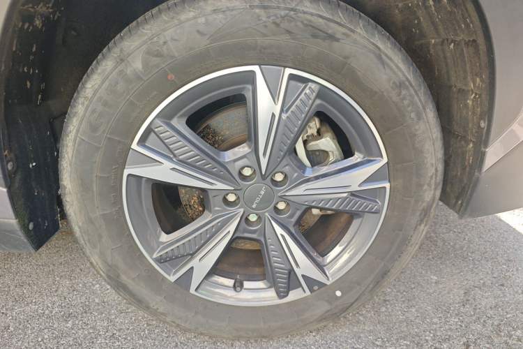 Used JETOUR Dashing 2024 1.5T DCT Starlight Shine Pro Edition Right Front Wheel Hub