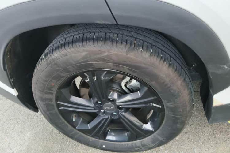Used JETOUR Dashing 2024 1.5T DCT Youth Right Rear Wheel Hub