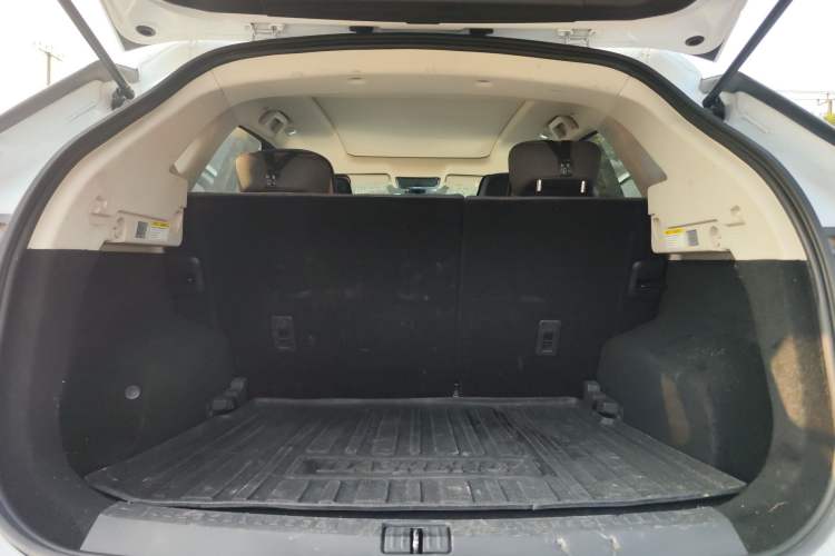 Used JETOUR Dashing 2024 1.5T DCT Youth Trunk