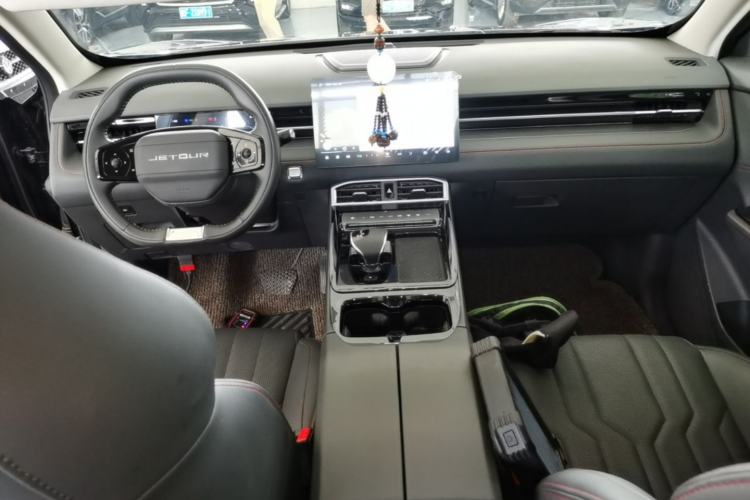 Used JETOUR Dashing 2025 1.5T DCT Luxury Edition Center Console