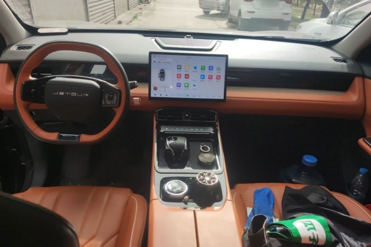 Used JETOUR Dashing 2025 1.5T DCT Luxury Edition Center Console
