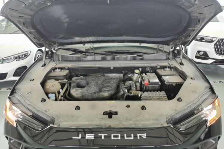 Used JETOUR Dashing 2025 1.5T DCT Luxury Edition Engine Bay