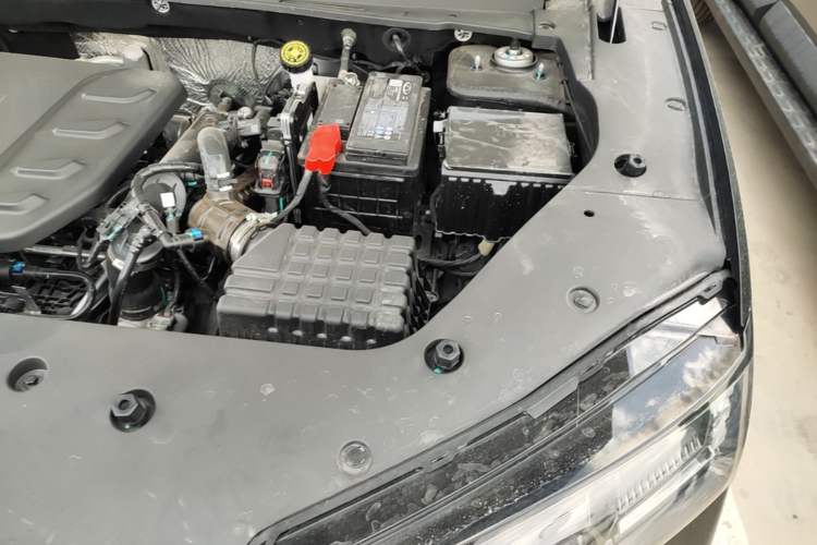 Used JETOUR Dashing 2025 1.5T DCT Ultimate Edition Engine Bay Left