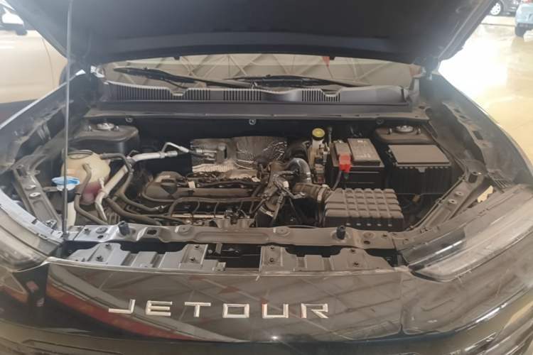 Used JETOUR Dashing 2025 1.5T DCT Beyond Edition Engine Bay