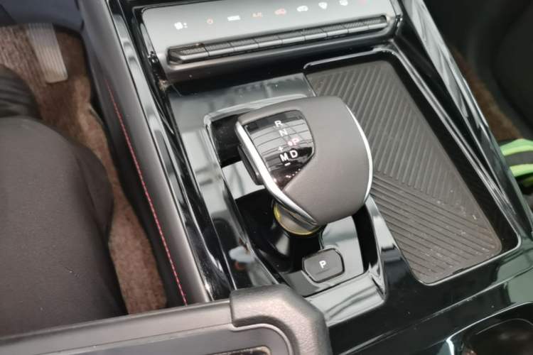 Used JETOUR Dashing 2025 1.5T DCT Luxury Edition Gear Lever