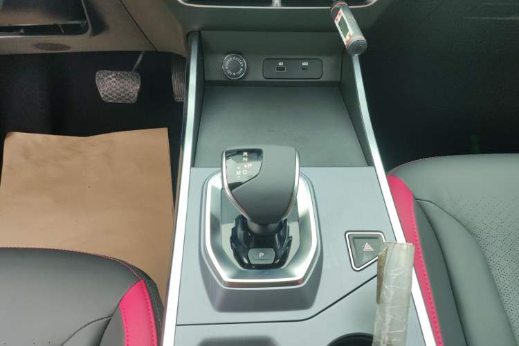 Used JETOUR Dashing 2025 1.5T DCT Youth UP Gear Lever
