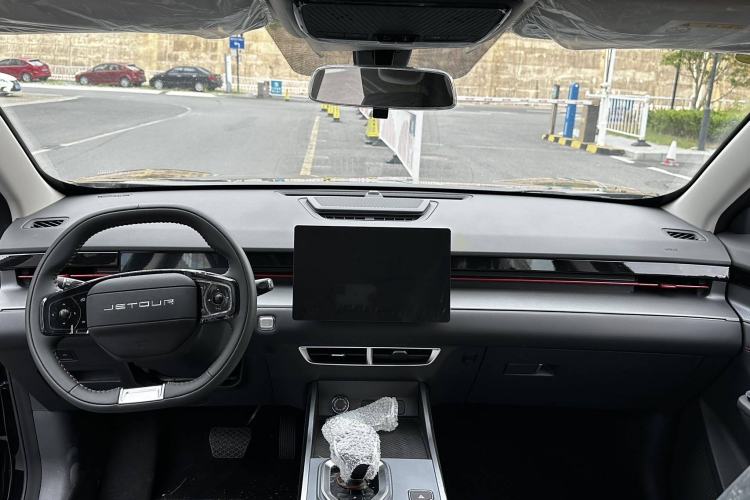 Used JETOUR Dashing 2025 1.5T DCT Beyond Edition Interior 5