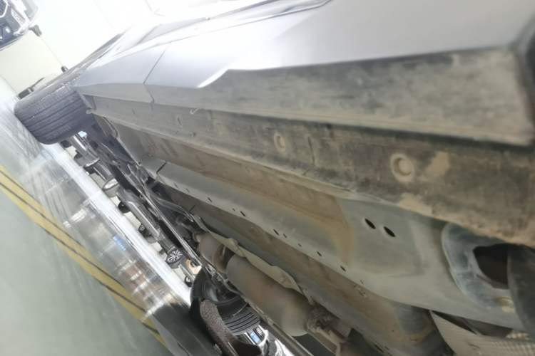 Used JETOUR Dashing 2025 1.5T DCT Luxury Edition Left Side Sill