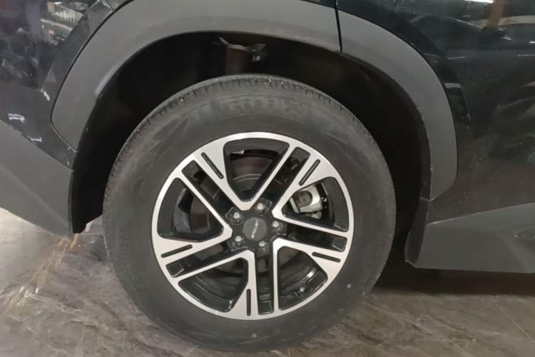 Used JETOUR Dashing 2025 1.5T DCT Elite Edition Right Rear Wheel Hub