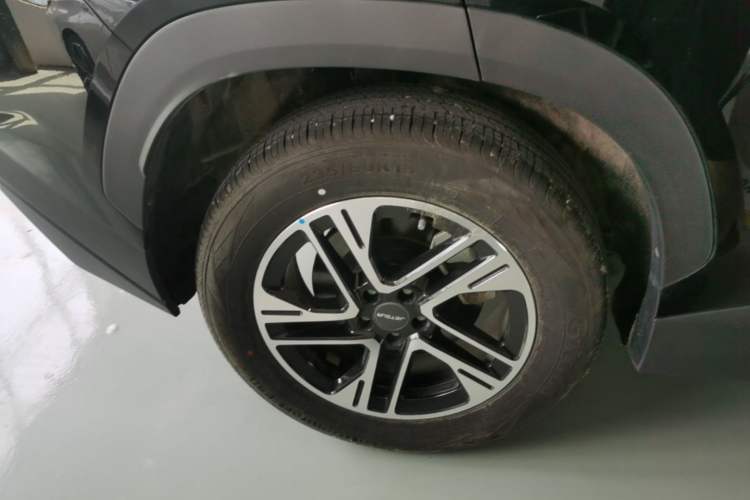 Used JETOUR Dashing 2025 1.5T DCT Luxury Edition Right Rear Wheel Hub