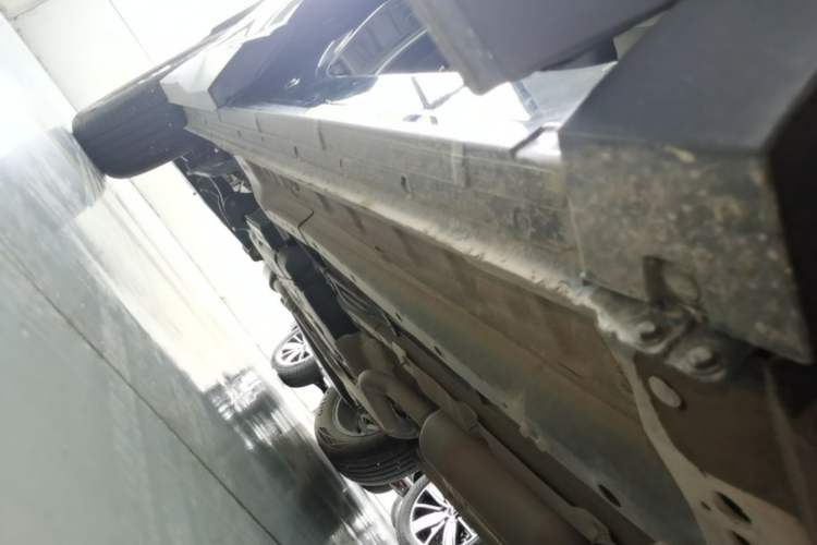 Used JETOUR Dashing 2025 1.5T DCT Luxury Edition Right Side Sill